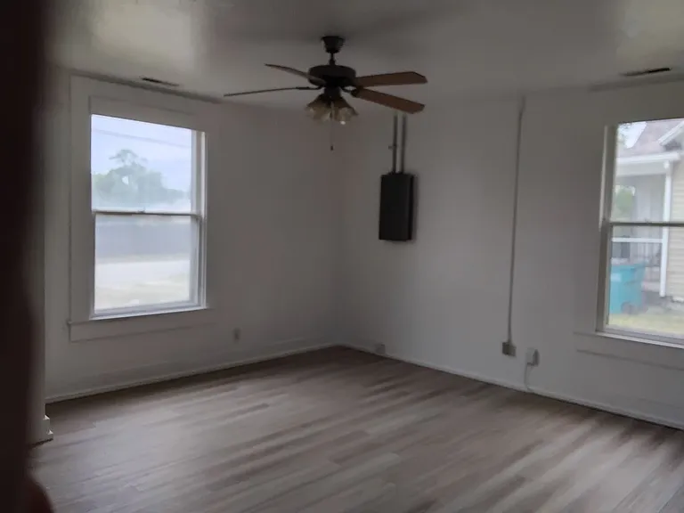1632 N Irving Ave — Photo 17