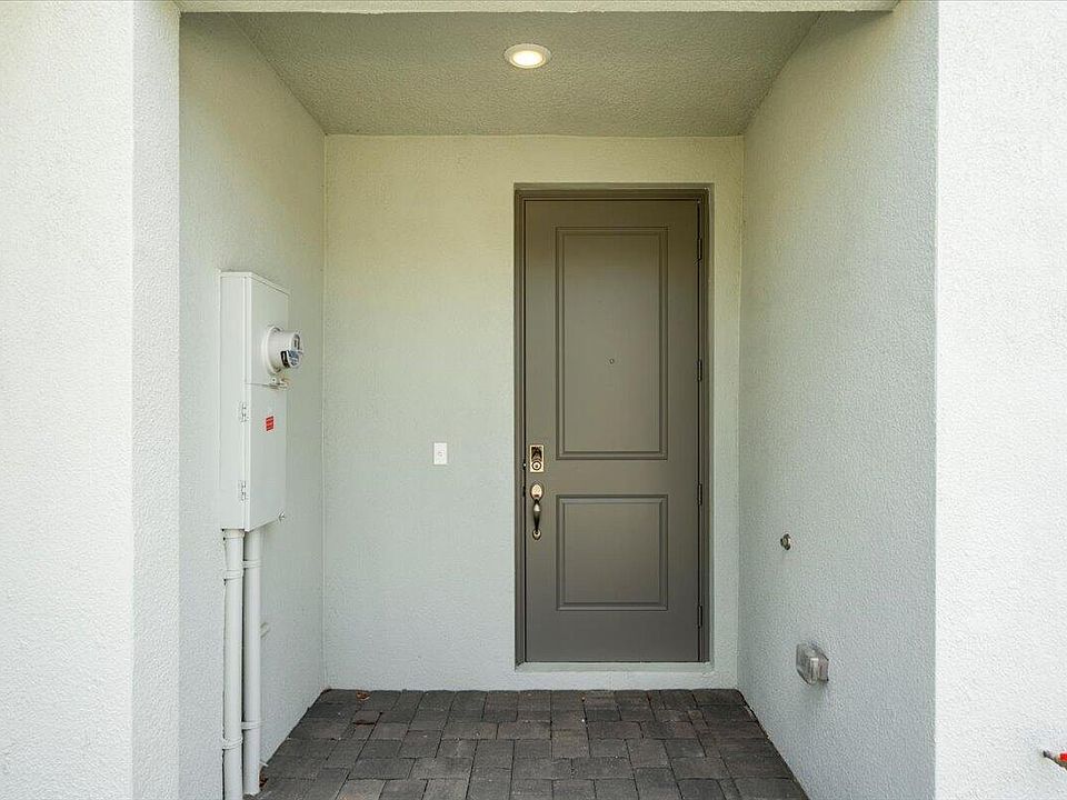 1st image of 398 Salisbury Circle