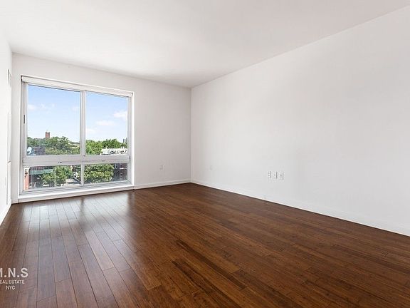 3rd image of 1320 Fulton St Penthouse 101