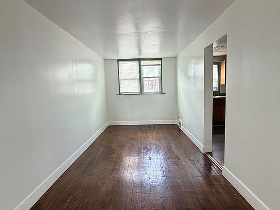 3rd image of 916 Butler St