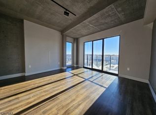 60 Elm St APT 401, Newark, NJ 07105