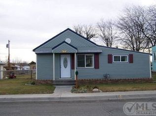 338 Park Ave, Lovell, WY 82431