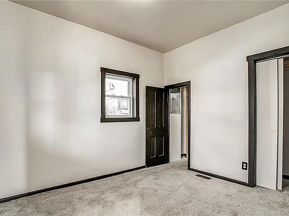 4th image of 287 S Coy St