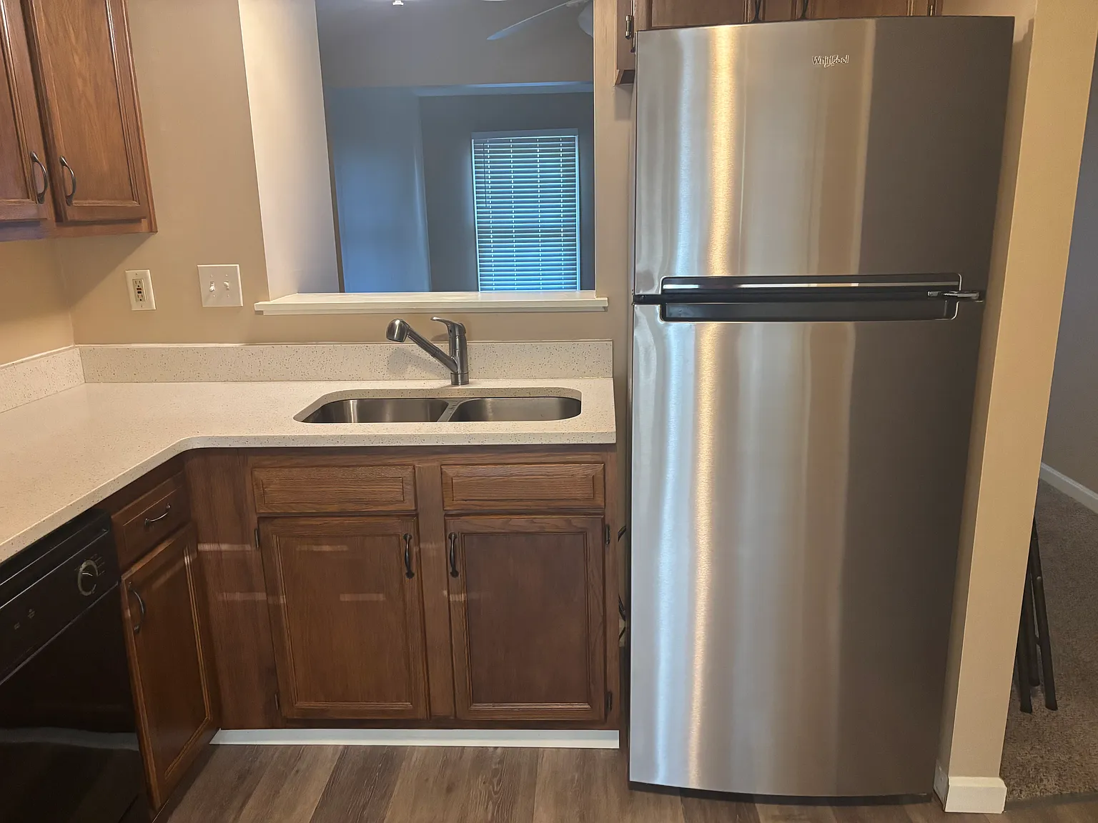 2 bed, 1.5 bath, 1100 sqft, $1,800 — Photo 4