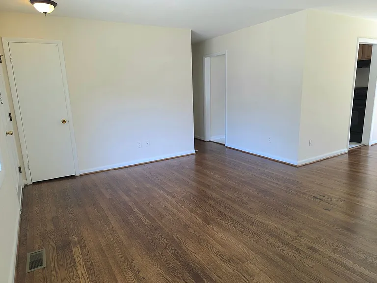 87 Kendall Dr — Photo 5