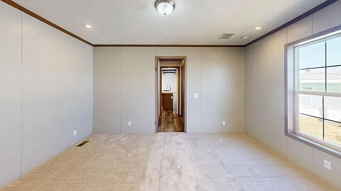 360 Continental Ave — Photo 4