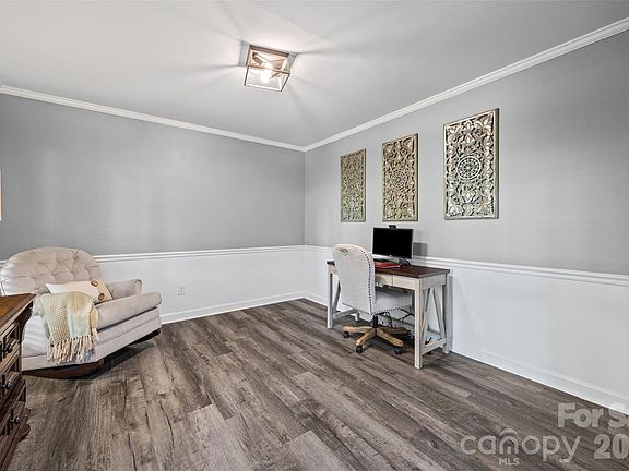 4th image of 1472 Old Tara Ln