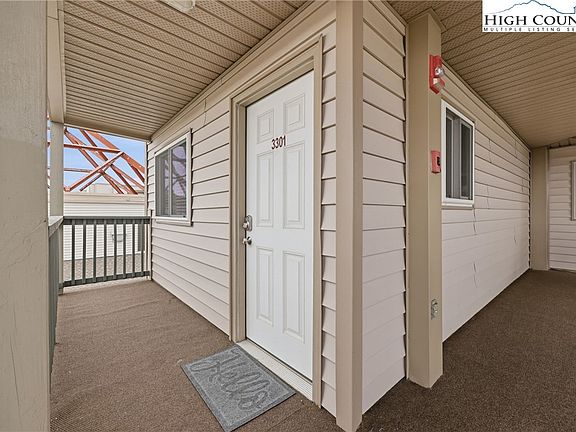 3rd image of 301 Pinnacle Inn Road #3301