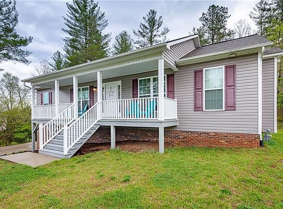 3rd image of 147 Forest Glen Way