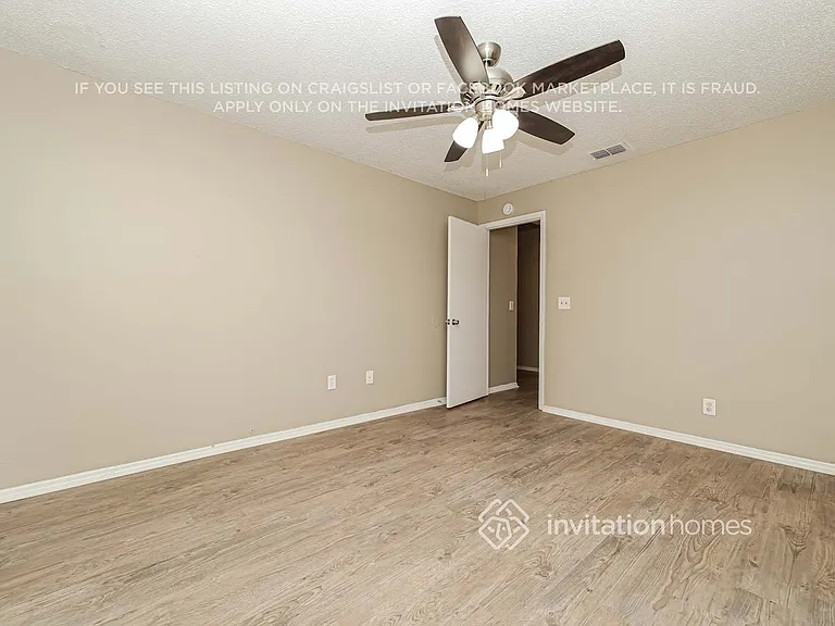 1517 Kestrel Way — Photo 8