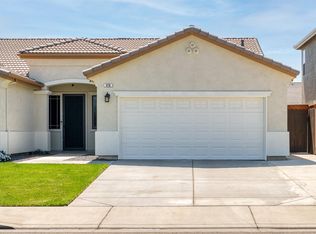 978 Golden Leaf Dr, Livingston, CA