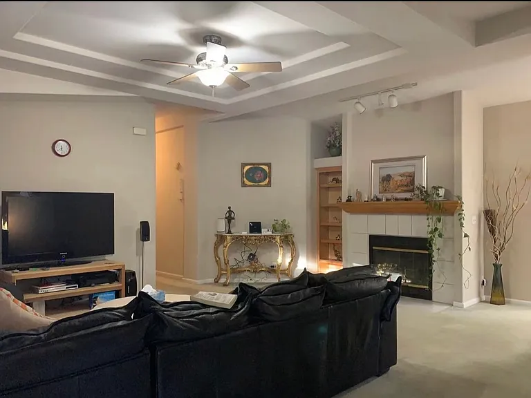 942C La Mesa Ter — Photo 2