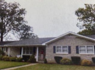 1915 Smallhouse Rd, Bowling Green, KY 42104