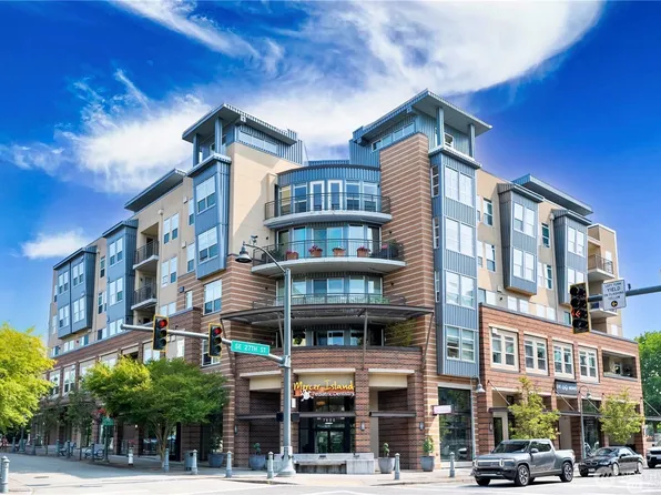 7800 SE 27th Street #206, Mercer Island, WA 98040