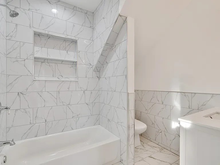 1544 W York St #B — Photo 10