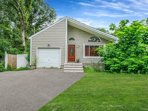 413 Glen Drive, Shirley, NY 11967