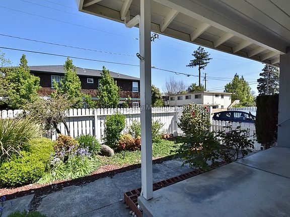 2nd image of 3 Cedar St
