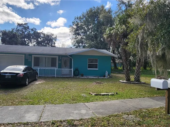 614 NE 11th St, Crystal River, FL 34428