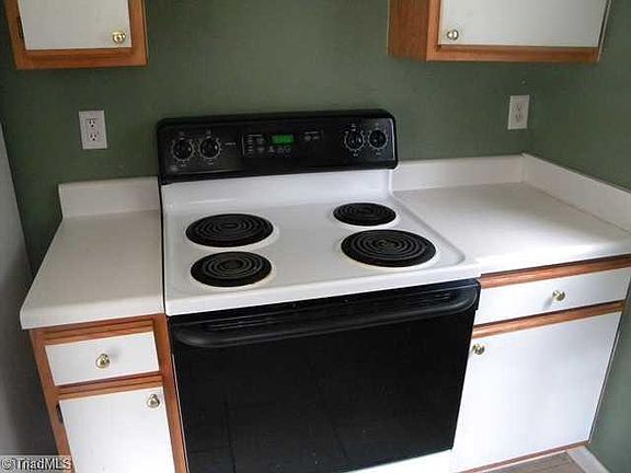 4th image of 3614 Densbury Dr