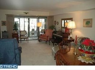 19 Hunters Way, Hatboro, PA 19040