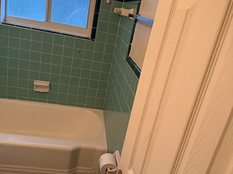 149 Oakwood Dr — Photo 2