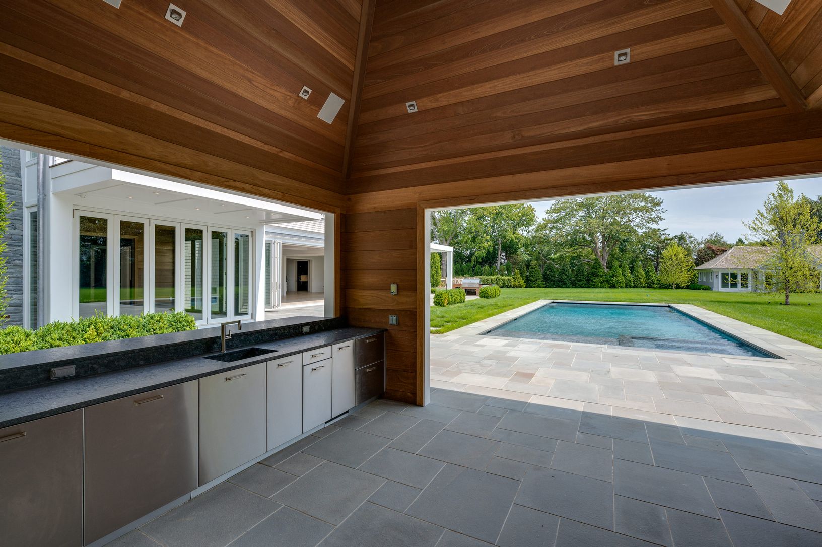  Pool House with Open Bar