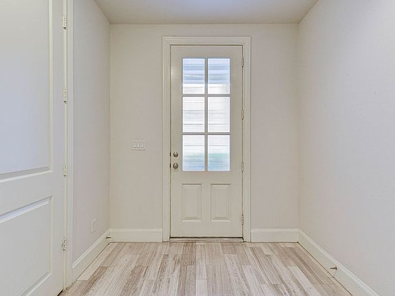 4th image of 2705 Cohn Garden Ln