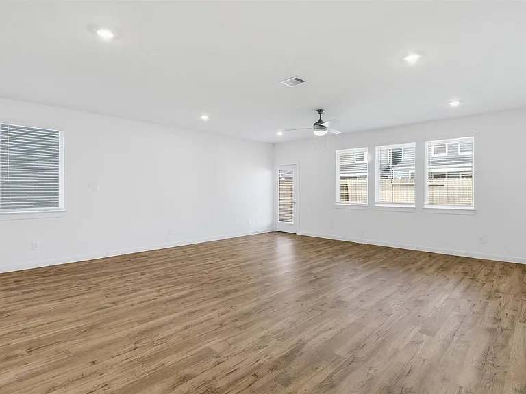 3538 Adelie Ln — Photo 12