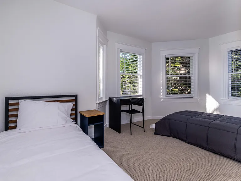2382 Derby St #1-6 — Photo 38