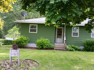 904 W River Rd, Champlin, MN 55316