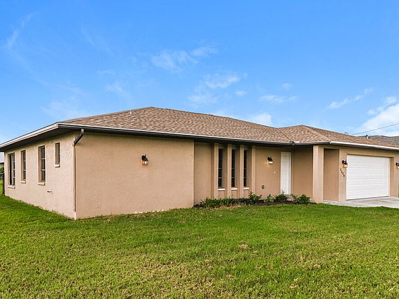 3rd image of 2529 SW 15th Pl