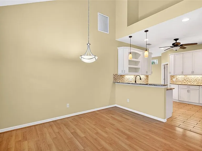 10801 Spring Mountain Pl — Photo 9