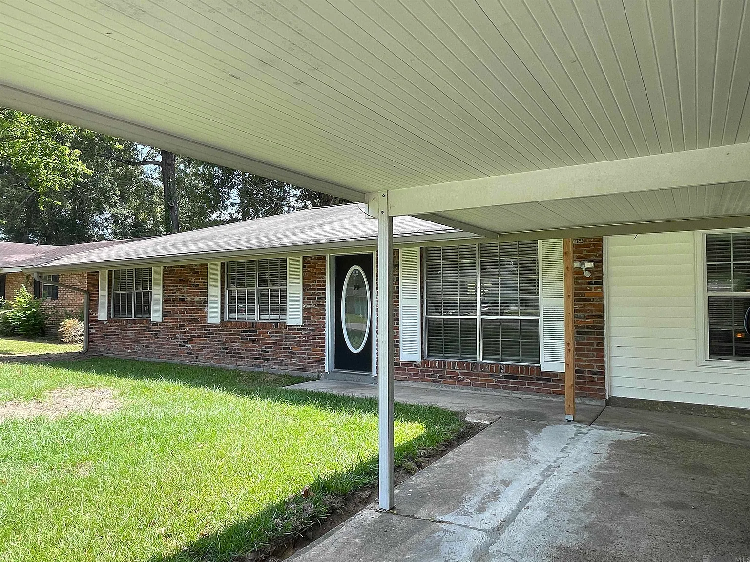 3 bed, 1450 sqft, $1,600 — Photo 2