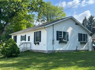 404 Herbert St, Blanchard, MI 49310