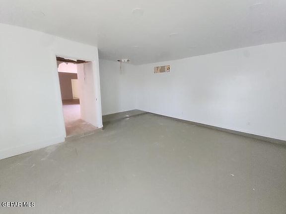 5th image of 129 Serrania Dr