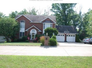 123 Summit Ridge Rd, Hurricane, WV 25526