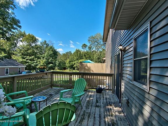 3rd image of 4001 Pond View Dr