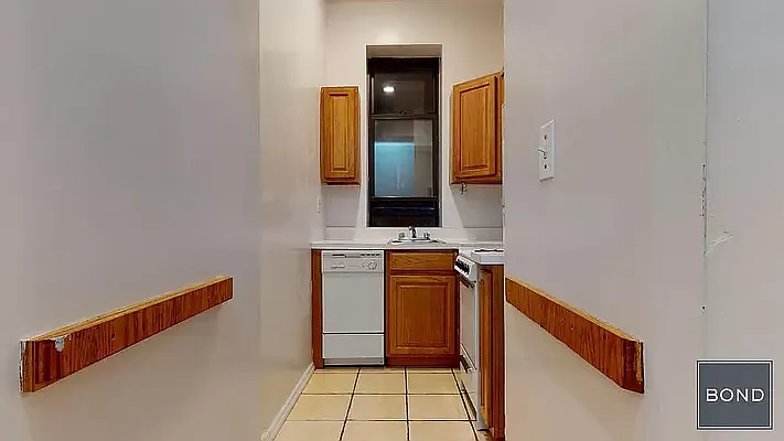 Rented by Bond New York | media 5