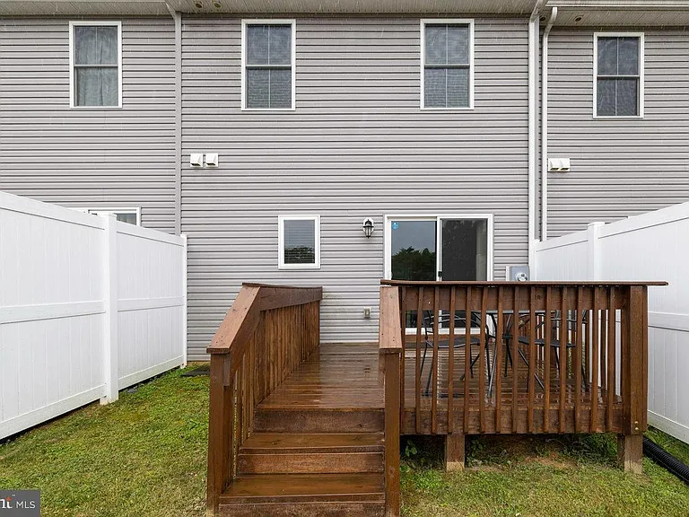 102 Cedar Point Ln — Photo 13