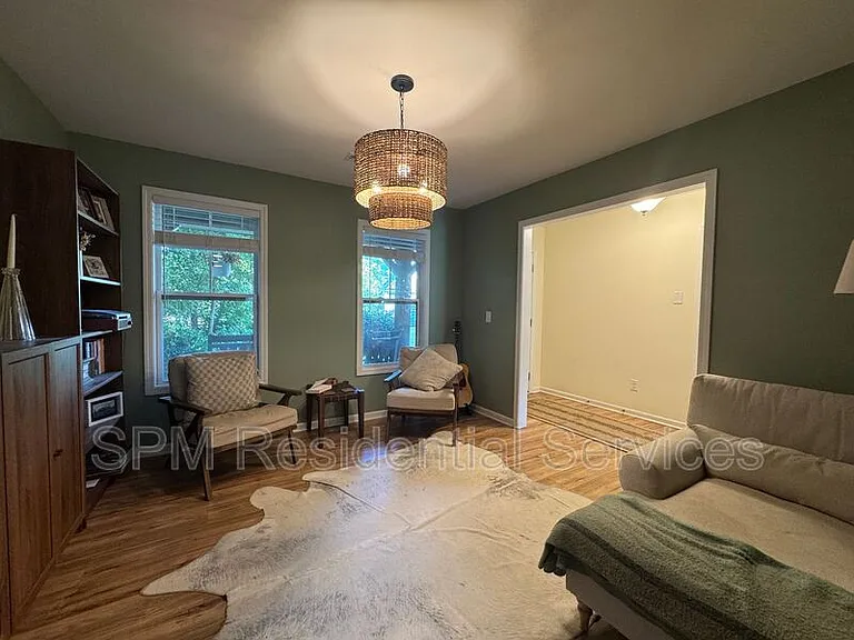 437 Lady Bug Ln — Photo 2