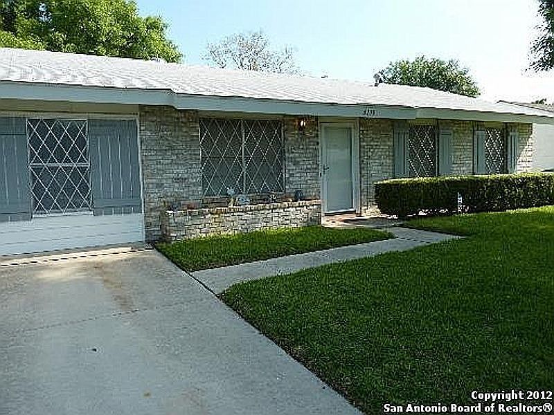 1st image of 5131 Village Row