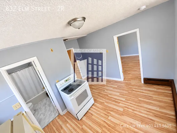 832 Elm St #2R, Woonsocket, RI 02895