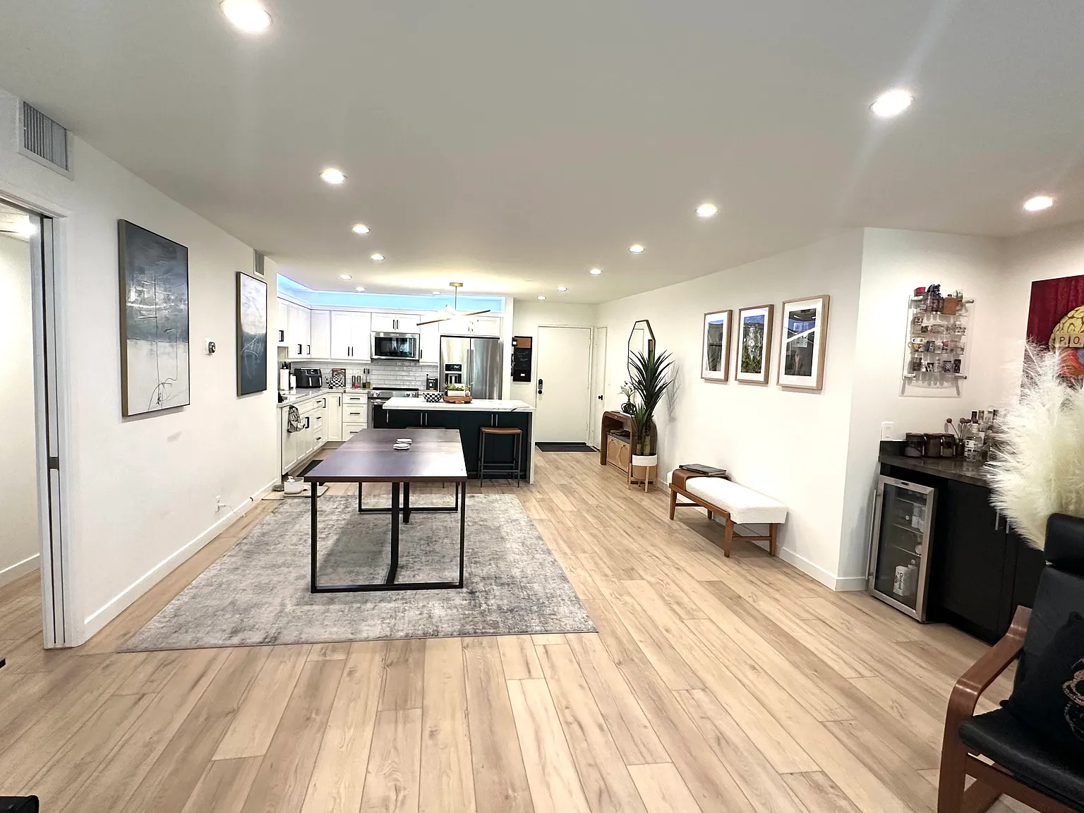 1 bed, 1129 sqft, $3,950 — Photo 4