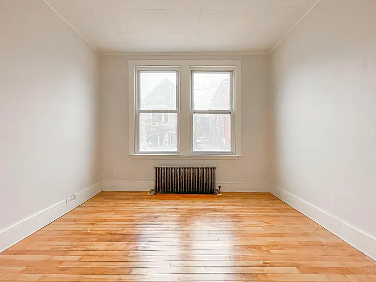 91 Saint Lawrence St #1 — Photo 29
