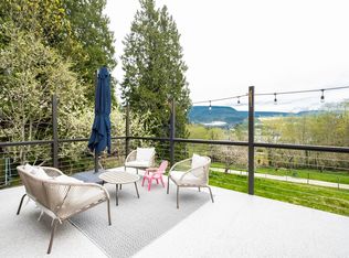 5930 Shoal Way, Sechelt, BC V7Z 0R1