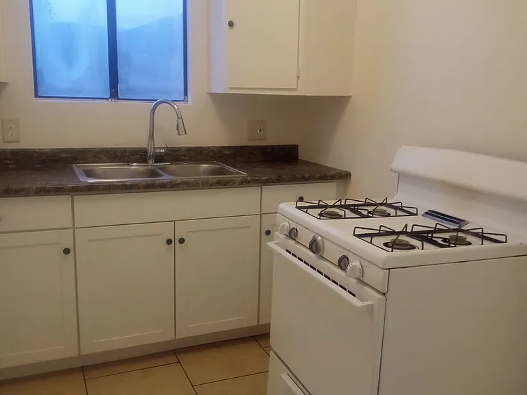 7501 Hillview St #B — Photo 2
