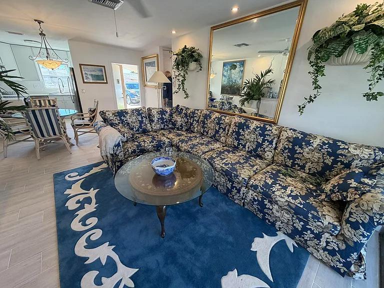 2747 Dudley Dr E #D — Photo 5
