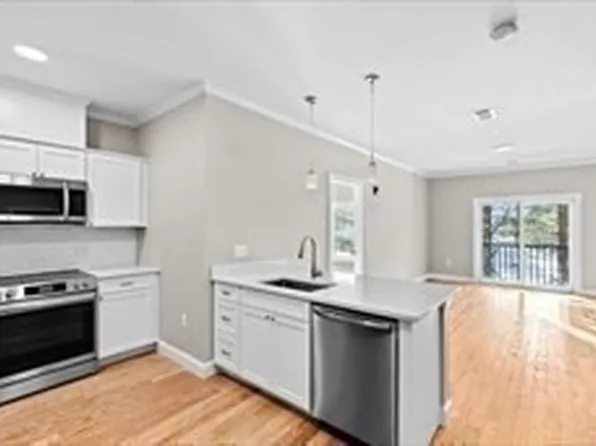 485 Blue Hills Pkwy #26, Milton, MA 02186