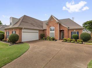 452 Glenogle Ln, Collierville, TN 38017