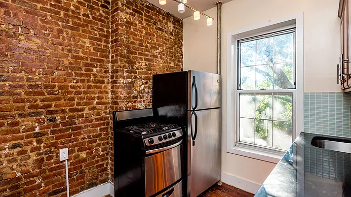 Rented by Nooklyn NYC LLC | media 19